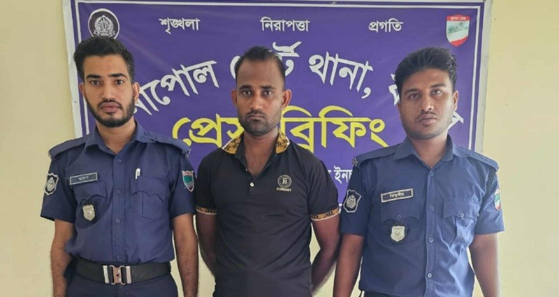 বেনাপোল পোর্ট থানা পুলিশের অভিযানে ৩০পুরিয়া হোরোইন সহ মাদক ব্যবসায়ী আটক