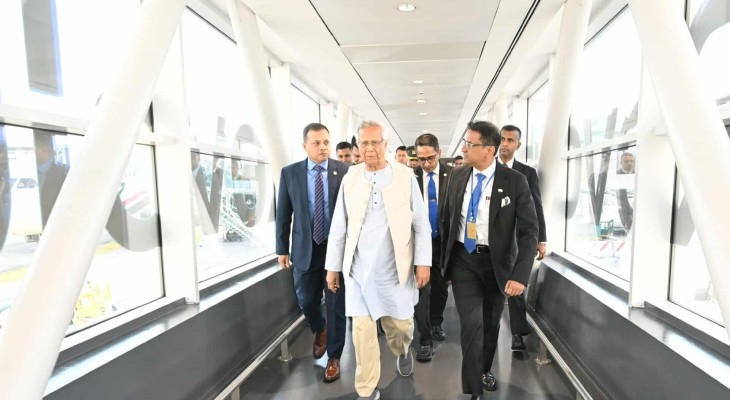 রোমে পৌঁছেছেন প্রধান উপদেষ্টা ড. মুহাম্মদ ইউনূস