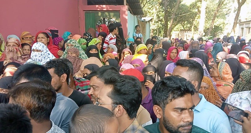 বগুড়ায় দুই সন্তানকে গলা কেটে হত্যার পর মায়ের আত্মহত্যা