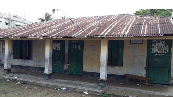 আমতলীতে প্রাথমিকের সহকারী  শিক্ষিকার বিরুদ্ধে শিশু শিক্ষার্থীর অভিযোগ