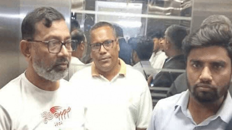 হাসিনার রায় নিয়ে ফেসবুকে পোস্ট: ঢাবির ডেপুটি রেজিস্ট্রার গ্রেপ্তার