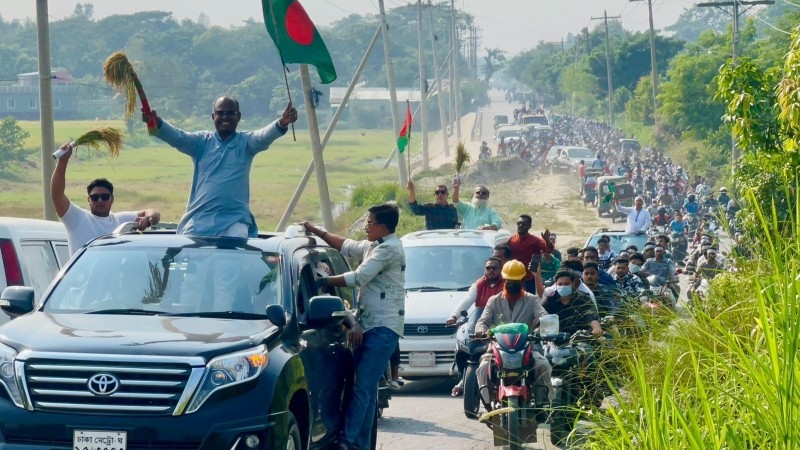 নরসিংদীতে বিএনপি'র মনোনীত প্রার্থীর বকুলের মনোনয়ন পরিবর্তন চেয়ে মোটরসাইকেল শোডাউন