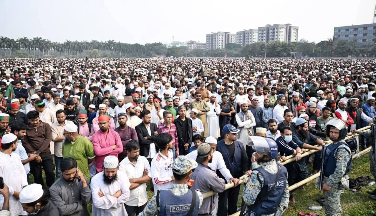 ওসমান হাদির জানাজায় জনস্রোতের খবর আন্তর্জাতিক সংবাদমাধ্যমে