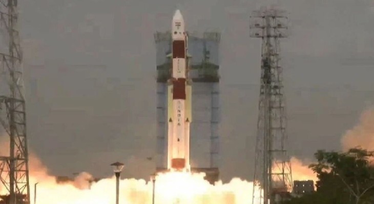 নিয়ন্ত্রণ হারাল ১৫ স্যাটেলাইট, ভারতের মহাকাশ অভিযানে বড় ধাক্কা