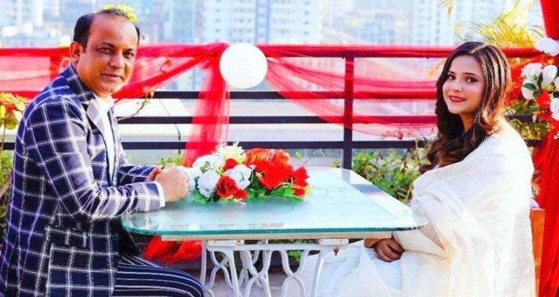 ভালোবাসা দিবসে বিয়ে করলেন নাট্য পরিচালক দীপু হাজরা