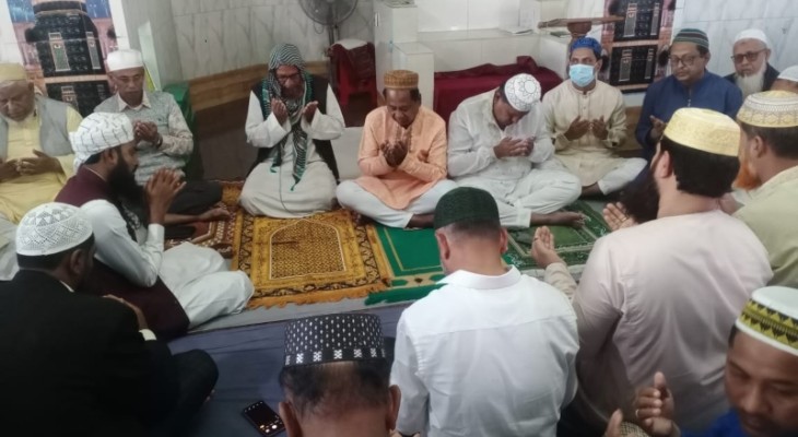 কলাপাড়ায় তিন শতাধিক মসজিদে বিশেষ দোয়া মোনাজাত অনুষ্ঠিত