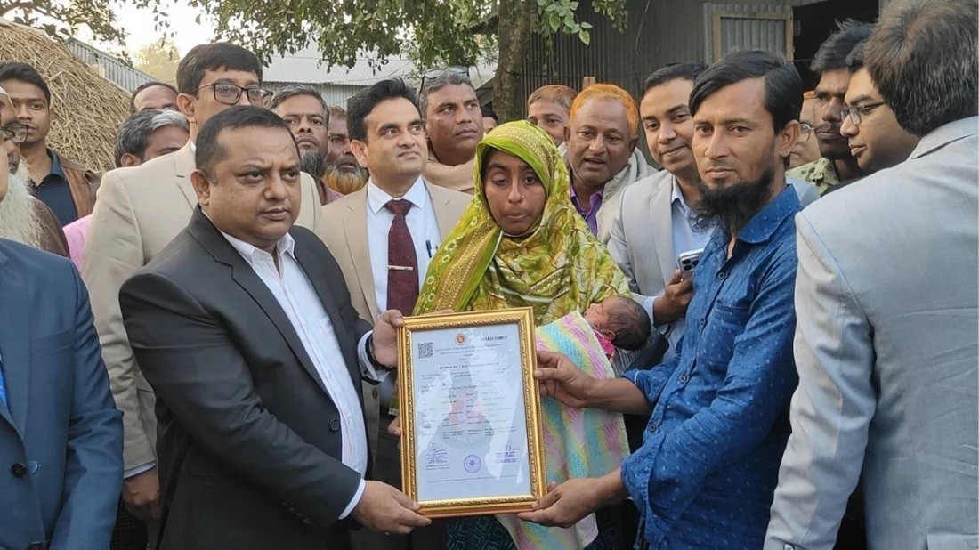 ভোটকেন্দ্রে জন্ম নেওয়া সেই শিশুর নাম রাখা হলো ‘খালেদা’