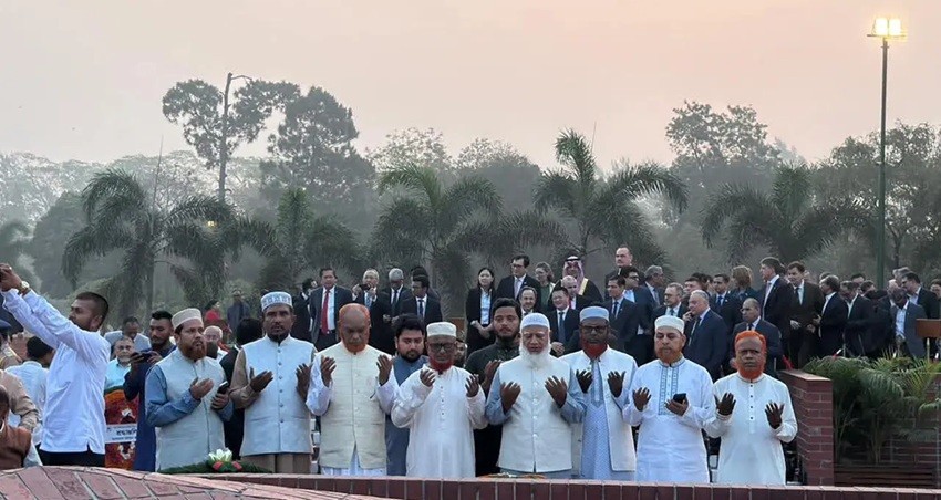 স্বাধীনতা দিবসে স্মৃতিসৌধে বিরোধীদলীয় নেতা শফিকুর রহমানের শ্রদ্ধা