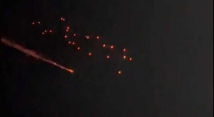 ইরানের ক্লাস্টার ব্যালাস্টিক মিসাইল আঘাত হেনেছে ইসরায়েলে