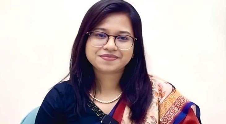 সংরক্ষিত আসনের গেজেট স্থগিতের অনুরোধ এনসিপি নেত্রী মনিরার