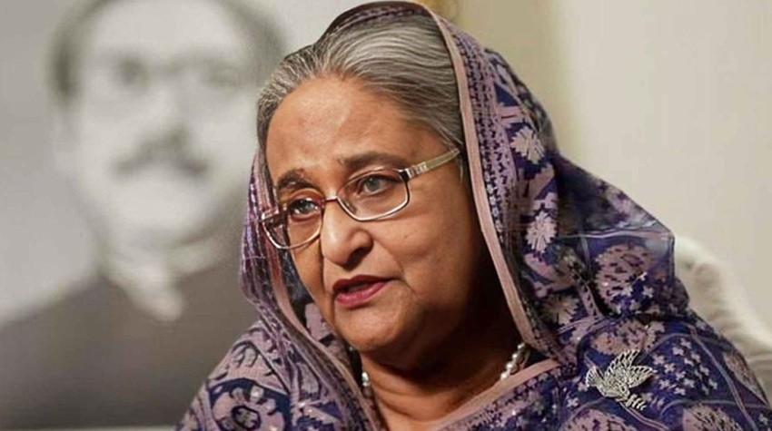 অবসরের সিদ্ধান্ত বদলালেন ক্ষমতাচ্যুত শেখ হাসিনা