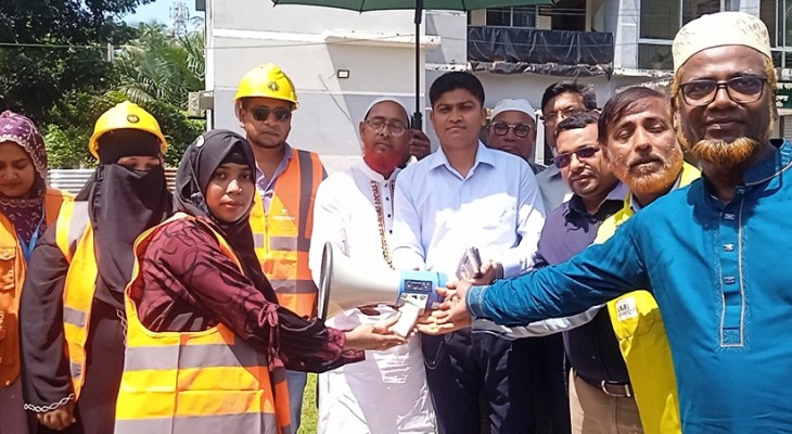 কলাপাড়ায় ১৮০ জন যুব সেচ্ছাসেবকে দুর্যোগ সুরক্ষ উপকরণ বিতরণ