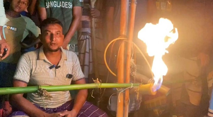 পটুয়াখালীর রাঙ্গাবালীতে ২৫ দিন ধরে নলকূপ থেকে বের হচ্ছে গ্যাস