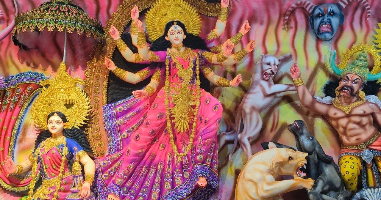 ধামরাইয়ে ২৩৪ মণ্ডপে দুর্গাপূজার প্রস্তুতি, নিরাপত্তায় বিশেষ নজর